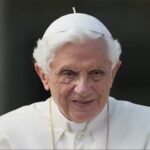 Бенедикт XVI скончался в Ватикане в возрасте 95 лет